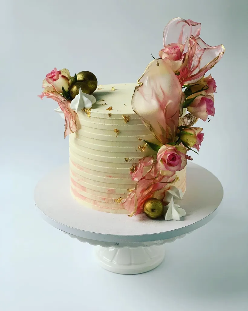 Individuelle Hochzeitstorte von Konfektory